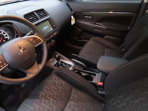 New 2025 Mitsubishi Outlander Sport ES image 19