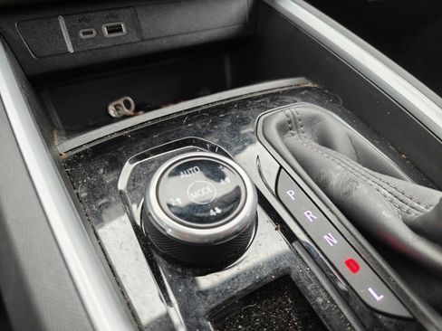 Certified 2024 Chevrolet Colorado Trail Boss w/ Technology Package image 18