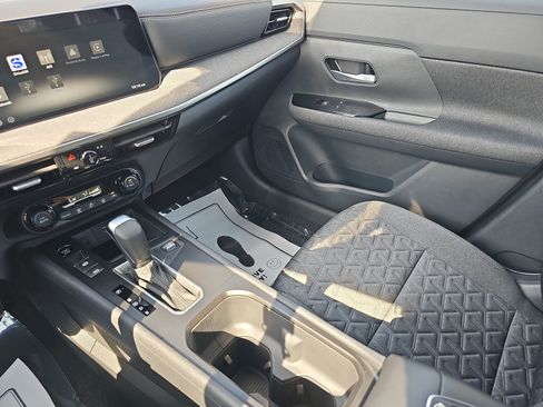 Used 2026 Nissan Kicks SV w/ Charging Package FWD image 21