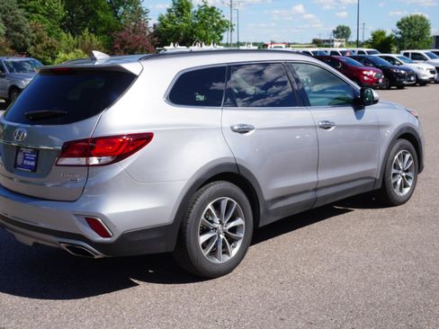 Used 2017 Hyundai Santa Fe Limited AWD/4WD image 4
