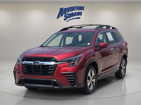 Certified 2024 Subaru Ascent Premium w/ Convenience Package AWD/4WD image 2