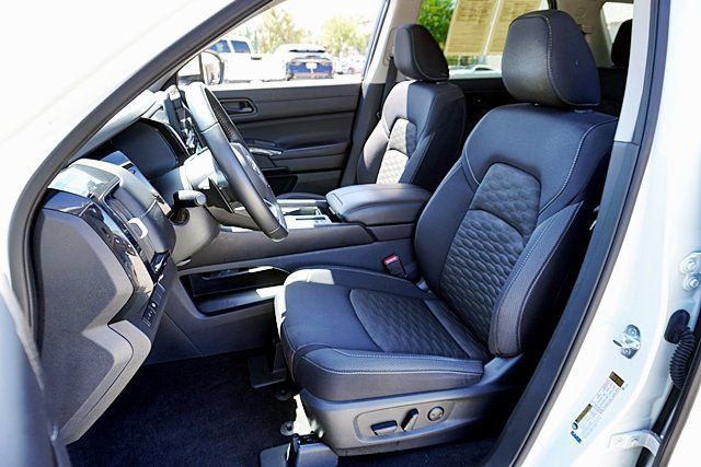 Certified 2023 Nissan Pathfinder SV w/ Black Appearance Package FWD image 21