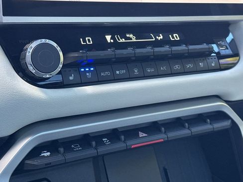 Used 2025 Toyota Sequoia Capstone image 22