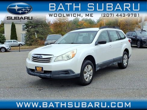 Used 2011 Subaru Outback 2.5i image 1