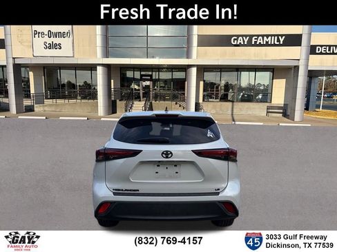 Used 2024 Toyota Highlander LE image 8