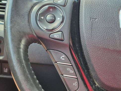 Used 2018 Honda Pilot Touring image 11