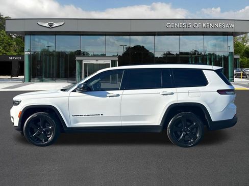 Used 2024 Jeep Grand Cherokee L Limited w/ Black Appearance Package AWD/4WD image 4