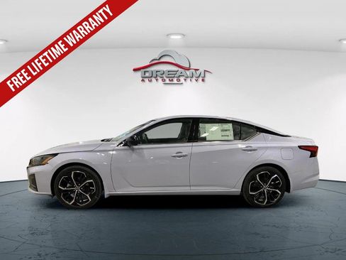 New 2026 Nissan Altima 2.5 SR FWD image 14