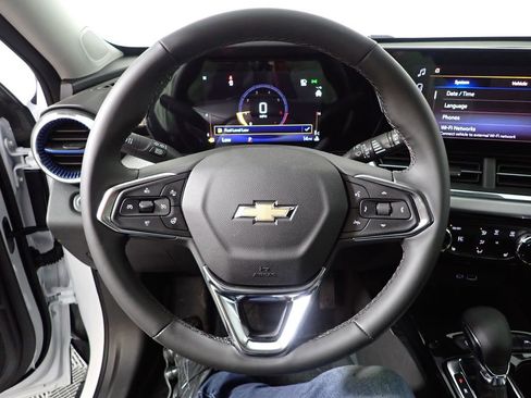 New 2026 Chevrolet Trax LT w/ LT Convenience Package image 19