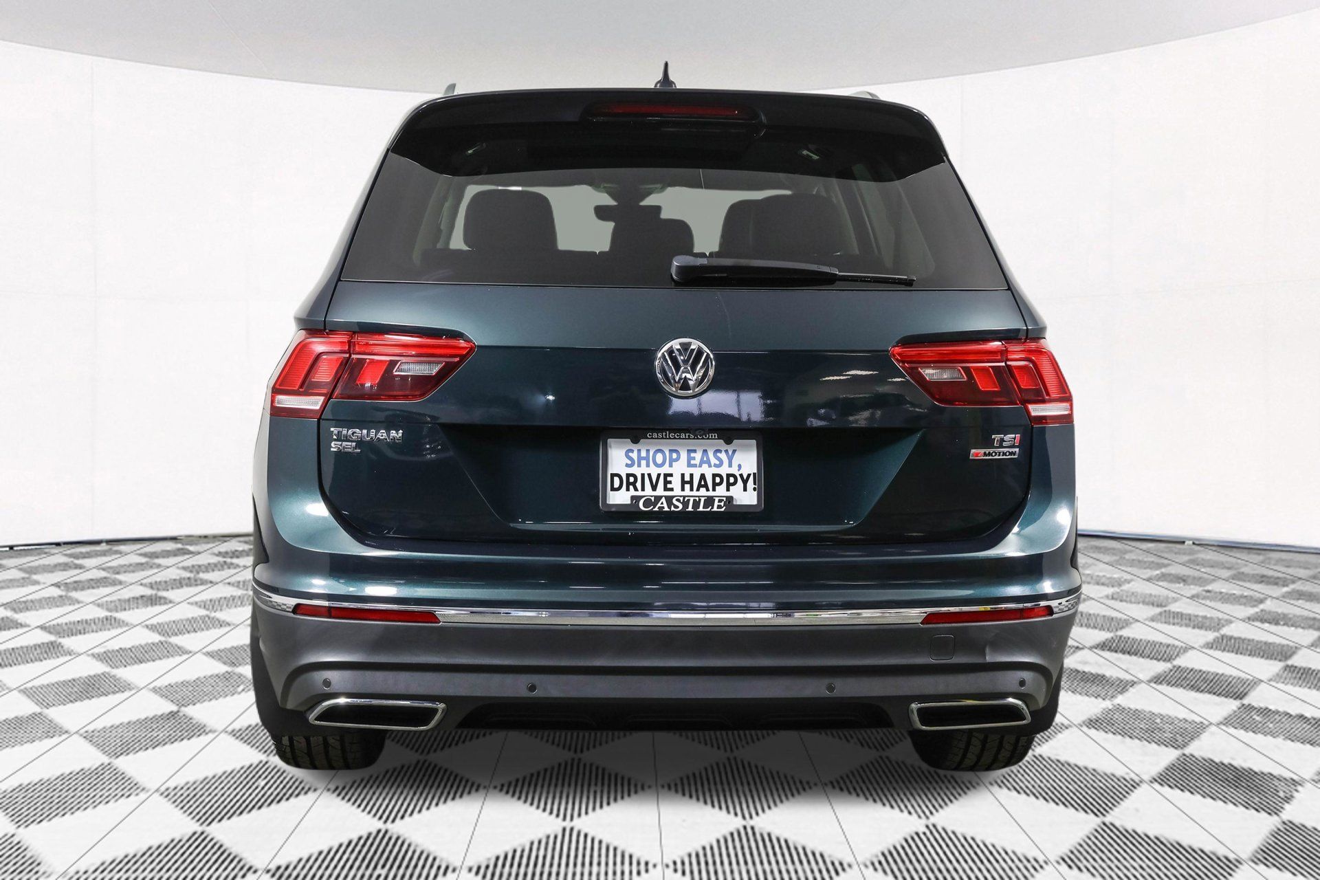 Used 2018 Volkswagen Tiguan SEL Premium AWD/4WD image 15