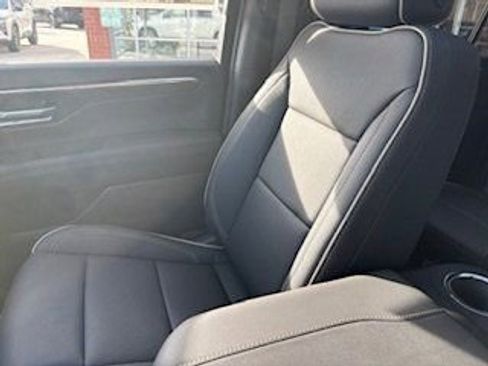 New 2026 Chevrolet Suburban Premier w/ Sun And Tow Package image 14