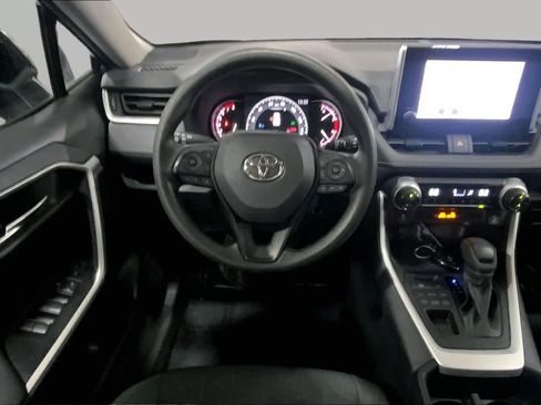 Used 2025 Toyota RAV4 XLE AWD/4WD image 6
