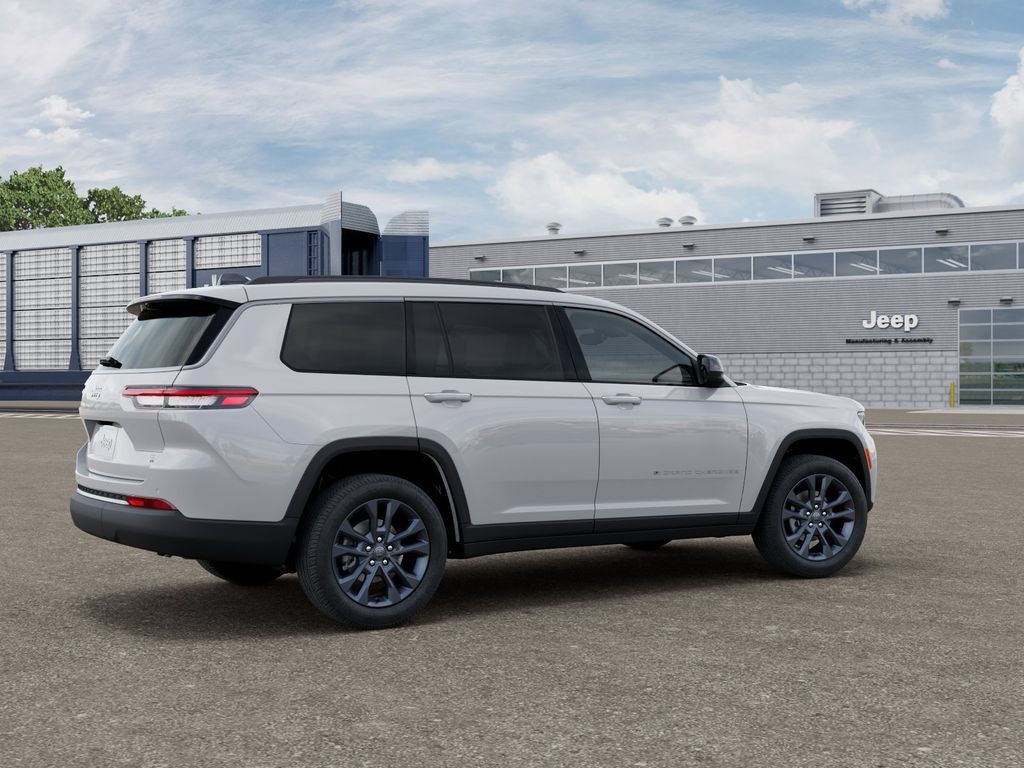 New 2026 Jeep Grand Cherokee L Limited AWD/4WD image 4