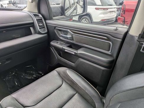 Used 2022 RAM 1500 Laramie AWD/4WD image 17