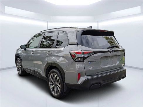 Used 2025 Subaru Forester Touring AWD/4WD image 7