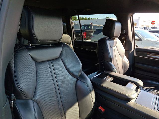 Certified 2024 Jeep Wagoneer 4WD image 13