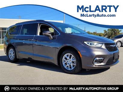Used 2022 Chrysler Pacifica Touring-L