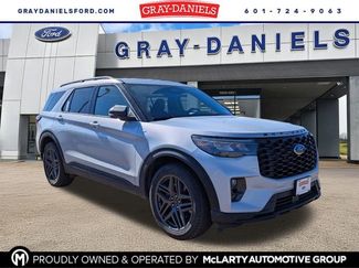 New 2026 Ford Explorer ST-Line video 1