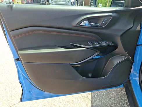 Certified 2024 Chevrolet Trax RS w/ Sunroof Package FWD image 12