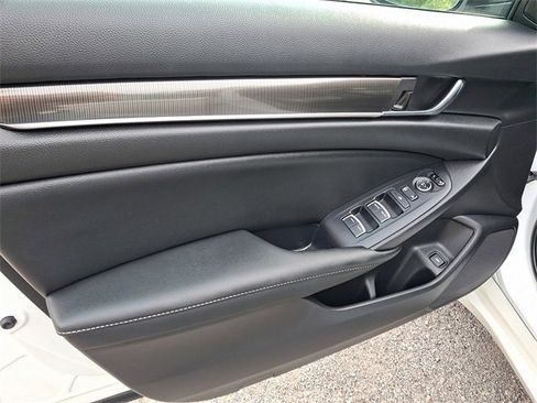Used 2022 Honda Accord Sport image 12