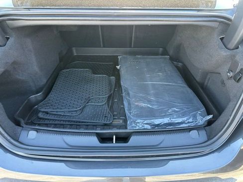 Used 2019 Jaguar XE Premium image 35