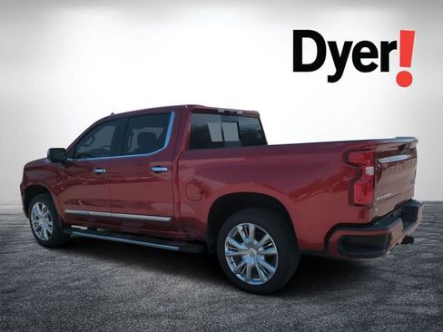 Certified 2025 Chevrolet Silverado 1500 High Country w/ High Country Premium Package AWD/4WD image 5