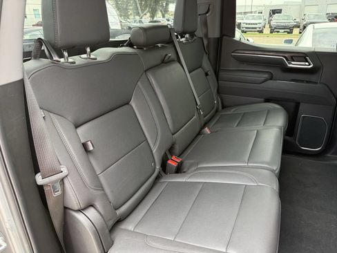 Used 2025 GMC Sierra 1500 SLT AWD/4WD image 27