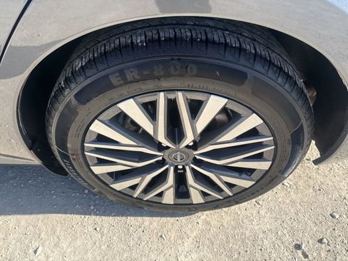 Used 2024 Nissan Altima 2.5 SV image 22