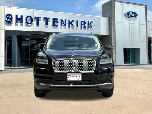 Used 2023 Lincoln Nautilus AWD image 2