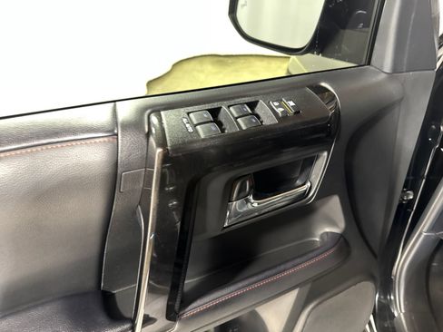 Used 2022 Toyota 4Runner TRD Off-Road Premium w/ TRD Black Wheel Package (TMS) AWD/4WD image 16