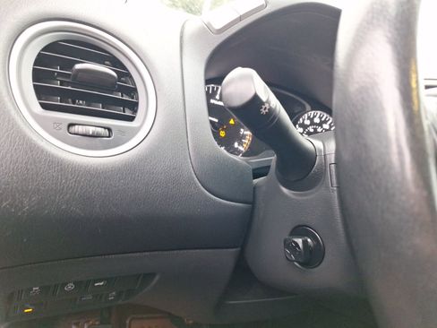 Used 2020 Nissan Pathfinder Platinum image 17