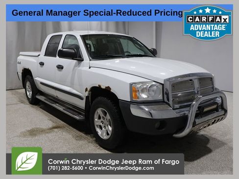 Used 2005 Dodge Dakota SLT image 1