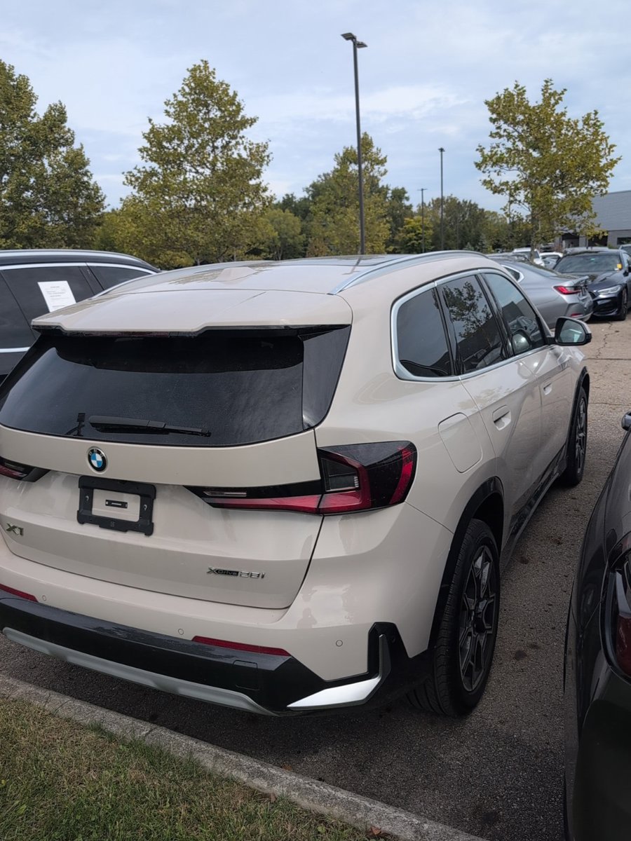 Used 2026 BMW X1 xDrive28i AWD/4WD image 4