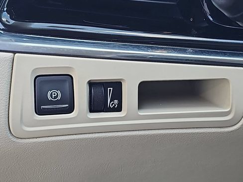 Used 2020 Cadillac XT6 Premium Luxury w/ LPO, Floor Liner Package AWD/4WD image 26