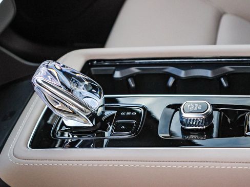 New 2026 Volvo XC90 B5 Plus w/ Protection Package image 29