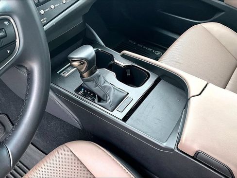 Used 2025 Lexus ES 350 FWD image 17
