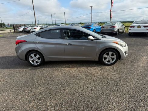 Used 2011 Hyundai Elantra GLS w/ Preferred Equipment Pkg 3 FWD image 4