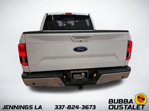 Used 2018 Ford F150 Lariat w/ Equipment Group 502A Luxury image 4