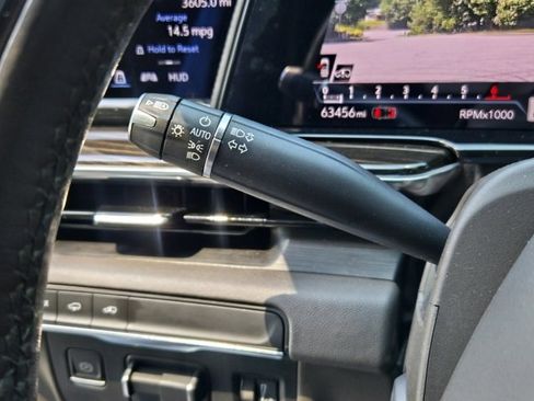 Used 2022 Cadillac Escalade ESV Premium Luxury w/ Performance Package image 38