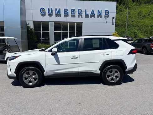 Used 2024 Toyota RAV4 LE AWD/4WD image 2