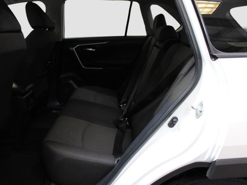 Used 2022 Toyota RAV4 XLE FWD image 31