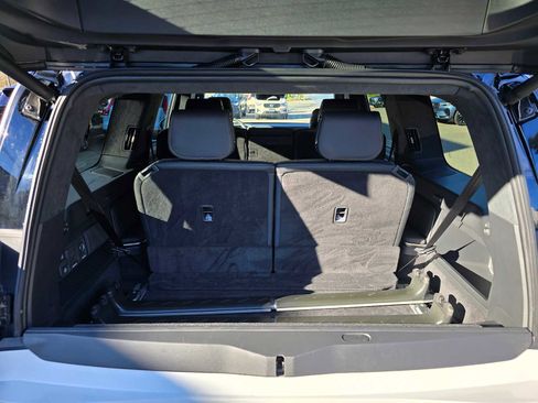 Used 2025 Rivian R1S Adventure image 17