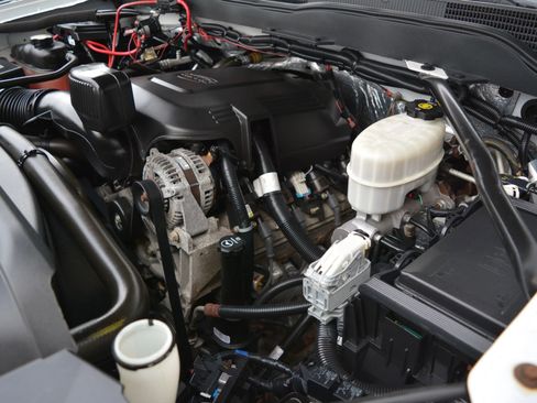 Used 2018 Chevrolet Silverado 2500 W/T image 24