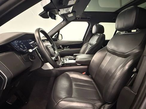 Used 2023 Land Rover Range Rover SE image 18