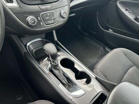 Used 2022 Chevrolet Malibu LS w/ Driver Confidence Package II FWD image 25