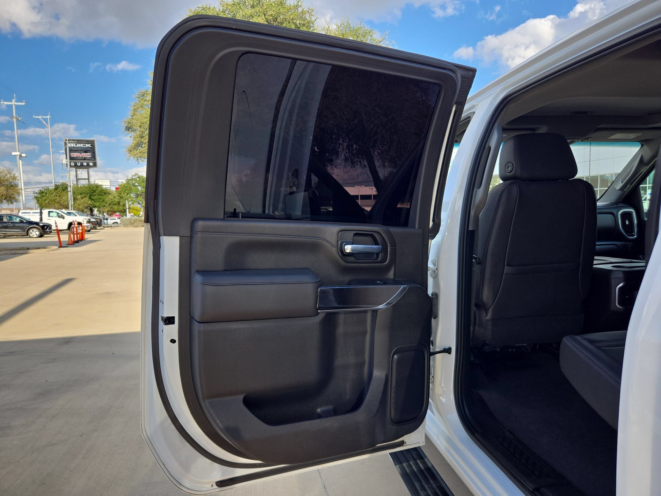 Used 2022 GMC Sierra 2500 Denali AWD/4WD image 14