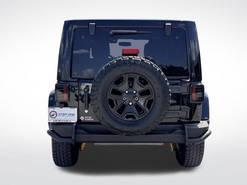 Used 2016 Jeep Wrangler Unlimited Sahara AWD/4WD image 6