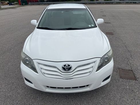 Used 2010 Toyota Camry FWD image 9