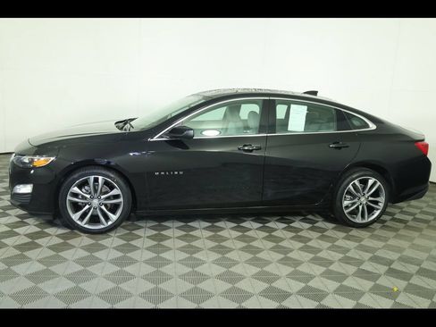 Used 2025 Chevrolet Malibu LT FWD image 5