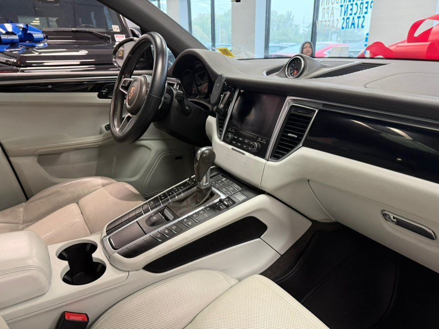 Used 2018 Porsche Macan S AWD/4WD image 39